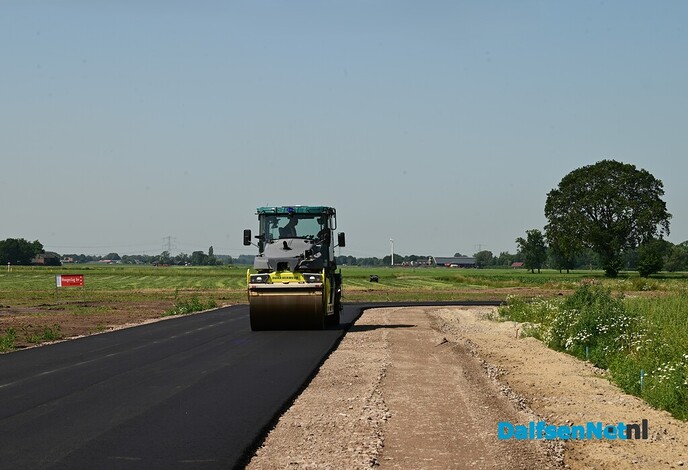 Asfalt voor bouwstraten De Koele II aangebracht - Foto: Johan Bokma