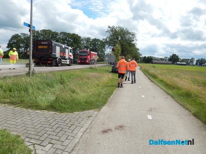 Laatste hand aan de Kortersweg - Foto: Willy