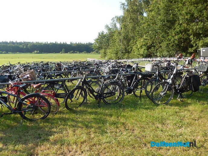 Het sproeifeest is echt begonnen - Foto: Willy