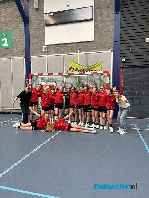 Meiden De Polhaar 3e plaats op NK Schoolhandbal - Foto: Ingezonden foto