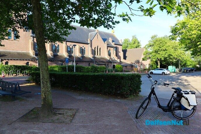 Het Parochieplein moet groener en recreatiever worden in nieuwe plannen van de gemeente