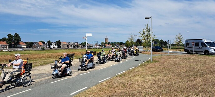 Scootmobieltocht - Foto: Ingezonden foto