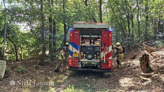 Meer over de buitenbrand Stoevenweg - Foto: Niels Jansen