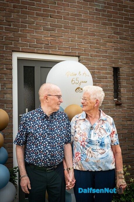 Peter en Alie van Emmen 65 jaar getrouwd - Foto: Ingezonden foto