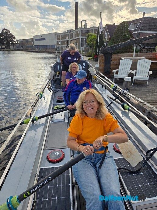 Twee burgemeesters stappen aan boord bij Grannies on Waves - Foto: Ingezonden foto