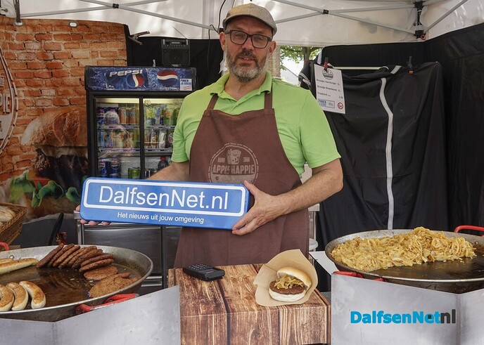 Bordje DalfsenNet op tweede Blauwe Bogen Dag - Foto: Paul Scholten