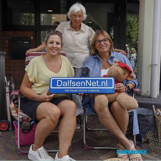 Bordje DalfsenNet op tweede Blauwe Bogen Dag - Foto: Paul Scholten