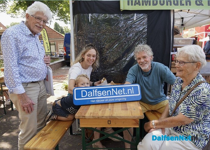 Bordje DalfsenNet op tweede Blauwe Bogen Dag - Foto: Paul Scholten