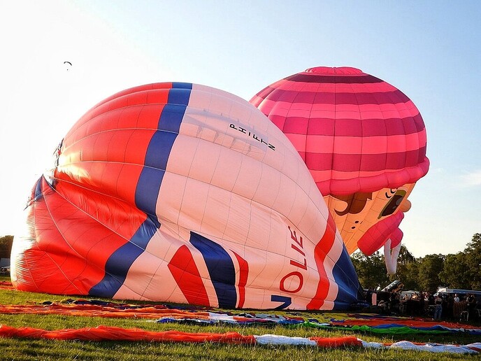 Femmie was op het ballonnenfeestje is Staphorst: nou feestje? - Foto: Femmie Smink