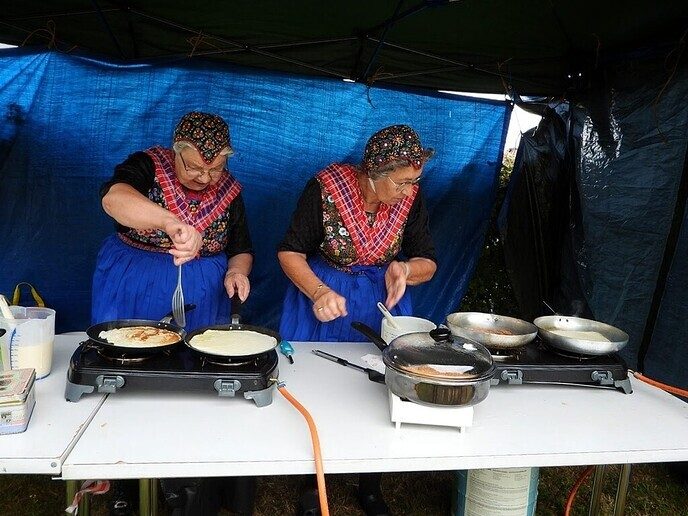 Pannenkoeken eten bij het roggemaaien (Deel 2) - Foto: Femmie Smink