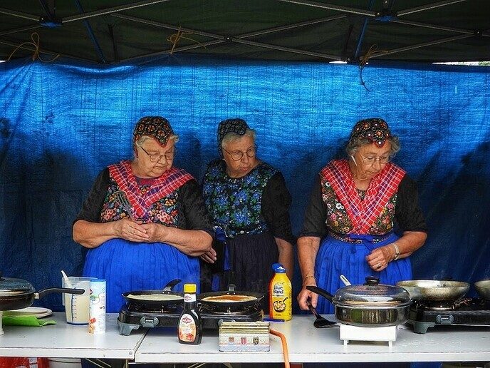 Pannenkoeken eten bij het roggemaaien (Deel 2) - Foto: Femmie Smink