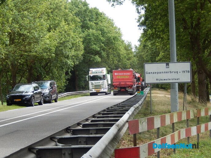 N35 nog afgesloten, zeker tot maandagochtend 08.00 uur - Foto: Willy
