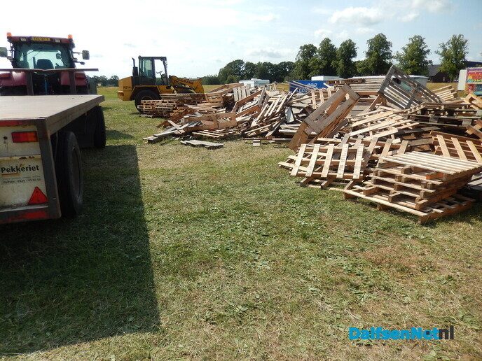 Kermis maakt direct plaats voor timmerweek - Foto: Willy