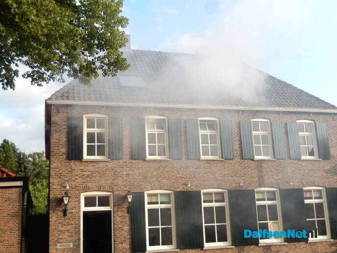 Veel rook uit voormalig Chinees restaurant aan Kerkplein