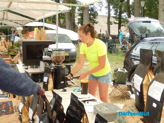 Zoals verwacht: Boerenmarkt Vilsteren weer beregezellig - Foto: Willy