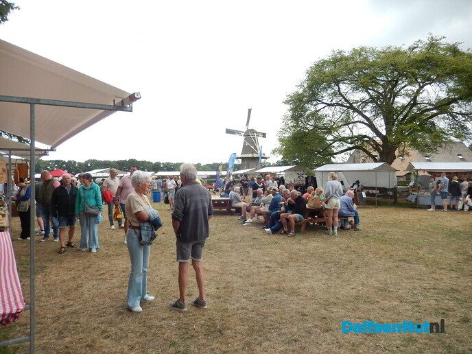 Zoals verwacht: Boerenmarkt Vilsteren weer beregezellig - Foto: Willy