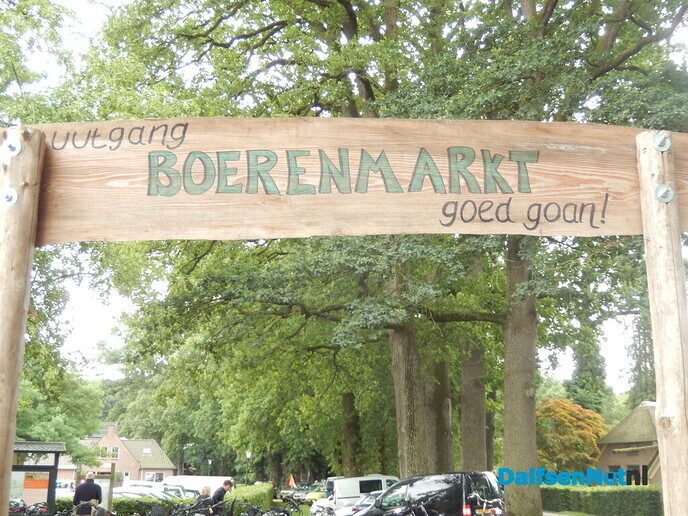 Zoals verwacht: Boerenmarkt Vilsteren weer beregezellig - Foto: Willy