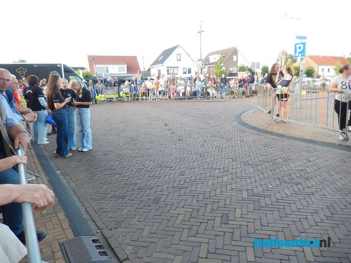Ringsteken in Lemelerveld weer een supergezellige happening - Foto: Willy