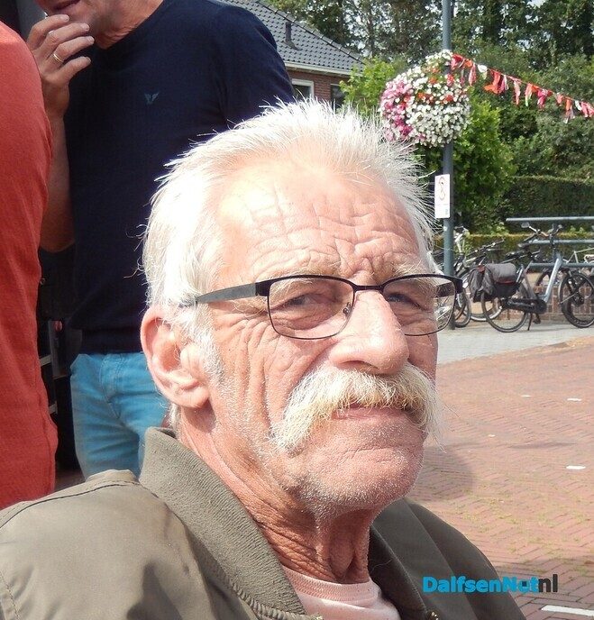 Enorme gezelligheid bij braderie en kinderrommelmarkt in Lemelerveld - Foto: Willy