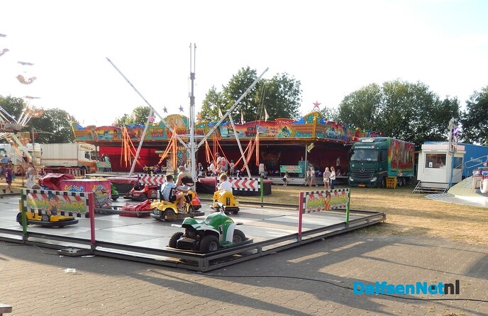 We zouden het bijna vergeten: de kermis! - Foto: Willy