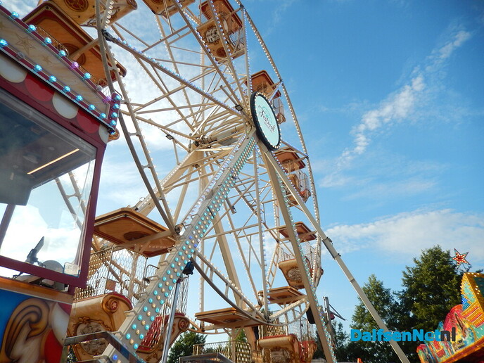 We zouden het bijna vergeten: de kermis! - Foto: Willy