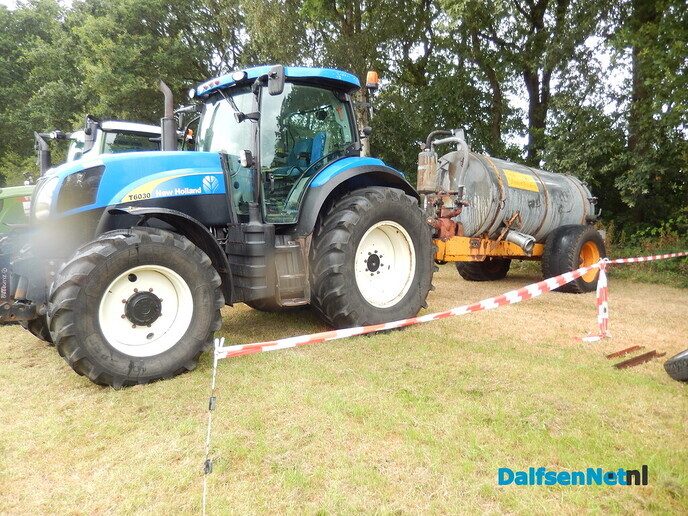 De zon gaat toch nog schijnen bij de autorodeo in Hoonhorst? - Foto: Willy