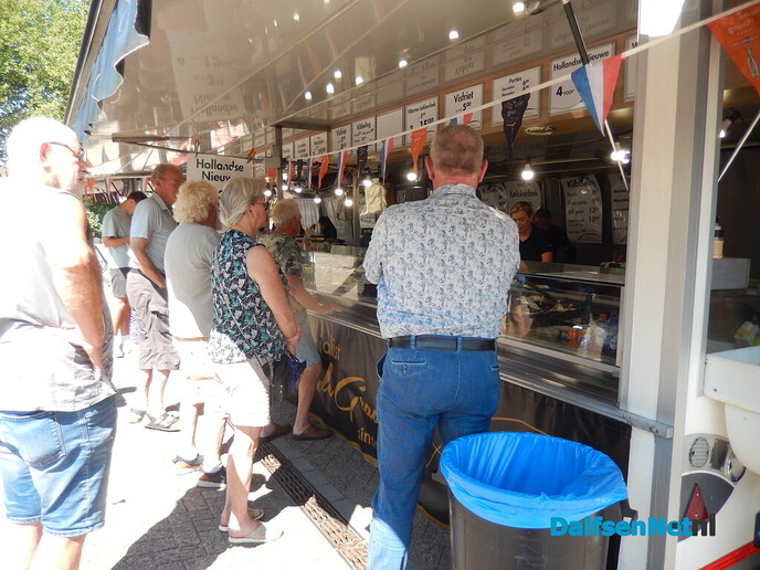 Sallandse roombottermarkt trekt veel bezoekers - Foto: Willy