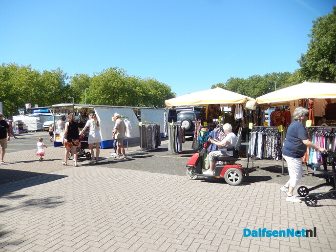 Sallandse roombottermarkt trekt veel bezoekers - Foto: Willy