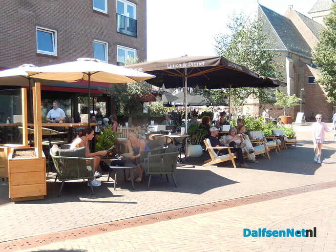 Sallandse roombottermarkt trekt veel bezoekers - Foto: Willy