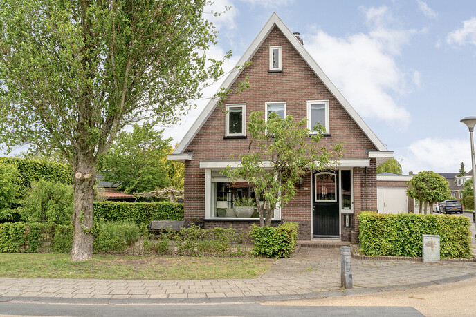Sfeervol vrijstaand wonen aan het Overijsselsche Kanaal in Lemelerveld