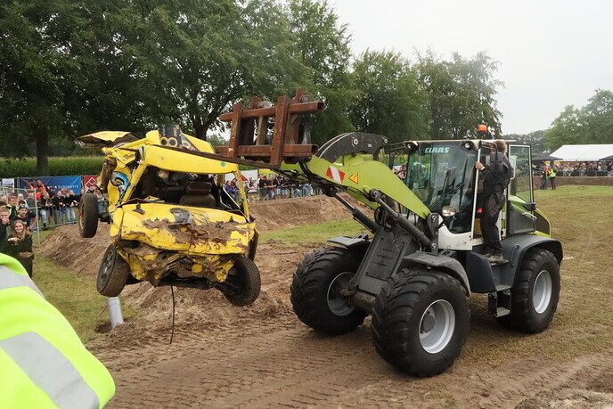 De eerste beelden zijn binnen van de auto rodeo Hoonhorst - Foto: Tygo Bovendorp