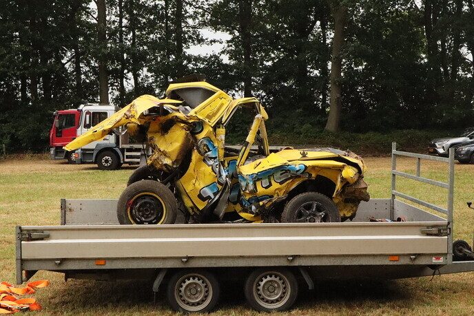 De eerste beelden zijn binnen van de auto rodeo Hoonhorst - Foto: Tygo Bovendorp