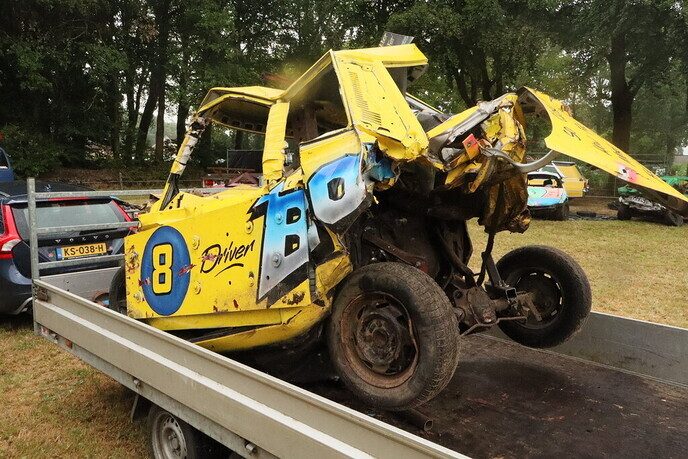 De eerste beelden zijn binnen van de auto rodeo Hoonhorst - Foto: Tygo Bovendorp