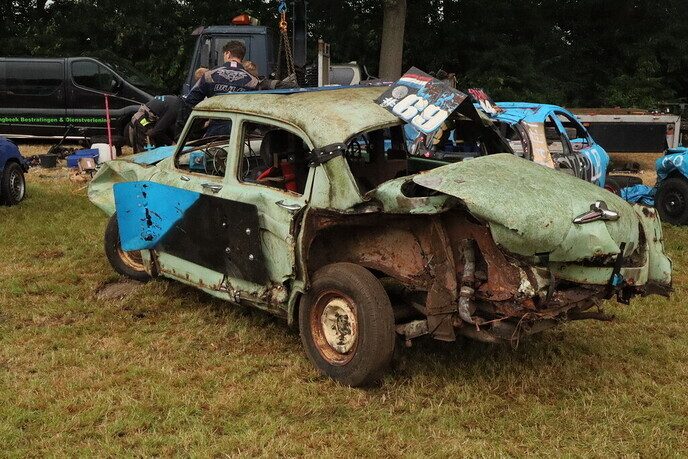 De eerste beelden zijn binnen van de auto rodeo Hoonhorst - Foto: Tygo Bovendorp