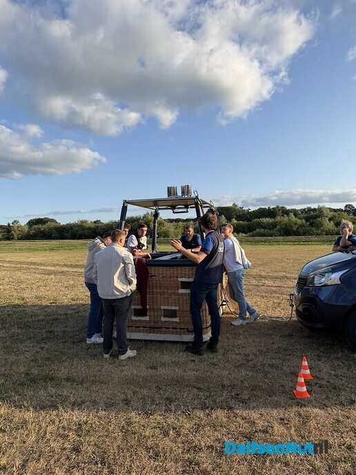Luchtballonvaart als Bingoprijs stijgt op in Dalfsen - Foto: Ingezonden foto
