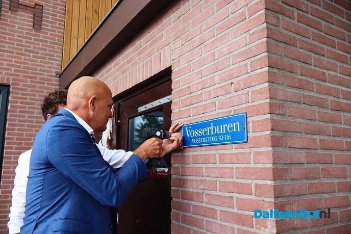Zorgboerderij De Ruimte brak een varkensstal af en plaatst er dertien nieuwe woningen voor terug - Foto: Art de Ruiter
