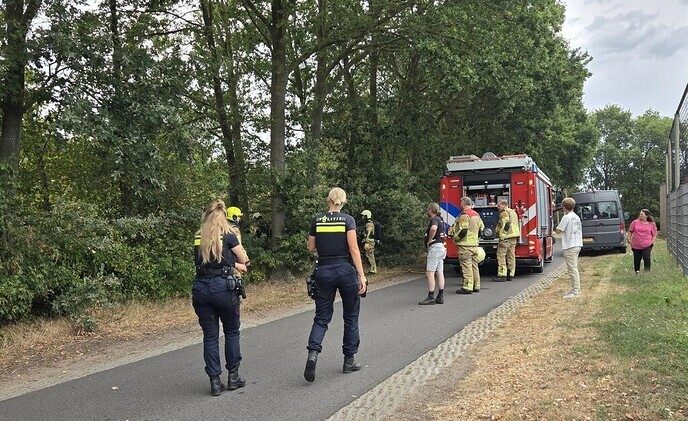 Smeulende barbeceukolen zorgen voor brandgevaar - Foto: Niels Jansen