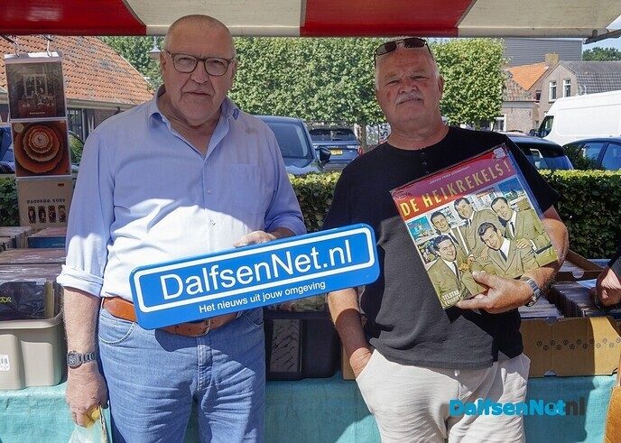 Bordje DalfsenNet op derde Blauwe Bogen Dag - Foto: Paul Scholten