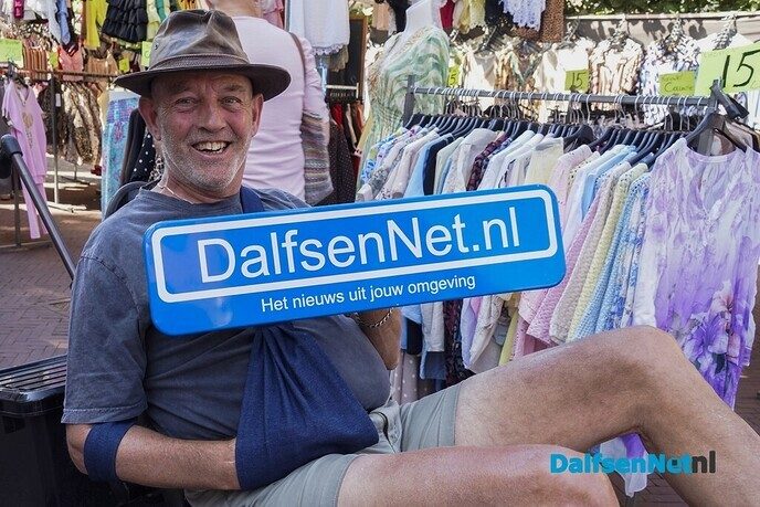 Bordje DalfsenNet op derde Blauwe Bogen Dag - Foto: Paul Scholten
