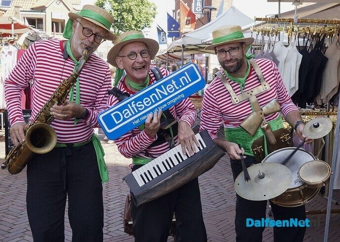 Bordje DalfsenNet op derde Blauwe Bogen Dag - Foto: Paul Scholten