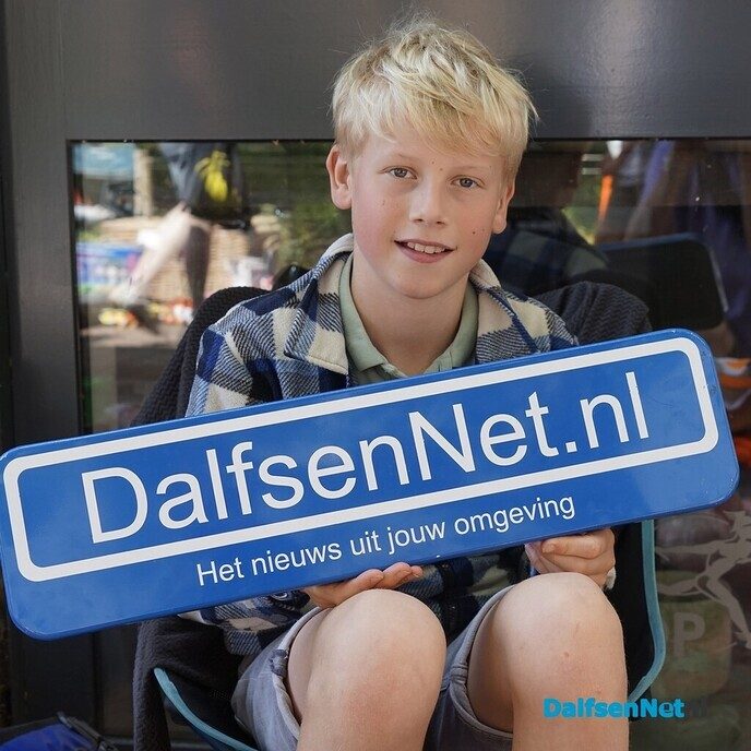 Bordje DalfsenNet op derde Blauwe Bogen Dag - Foto: Paul Scholten