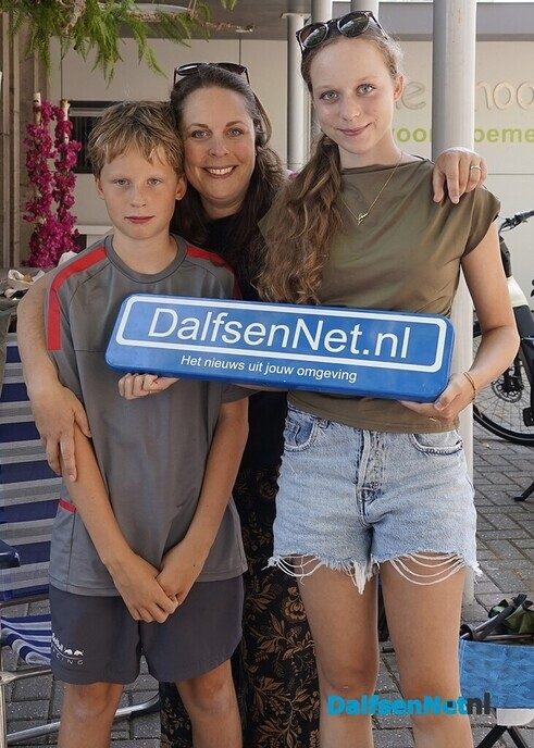 Bordje DalfsenNet op derde Blauwe Bogen Dag - Foto: Paul Scholten