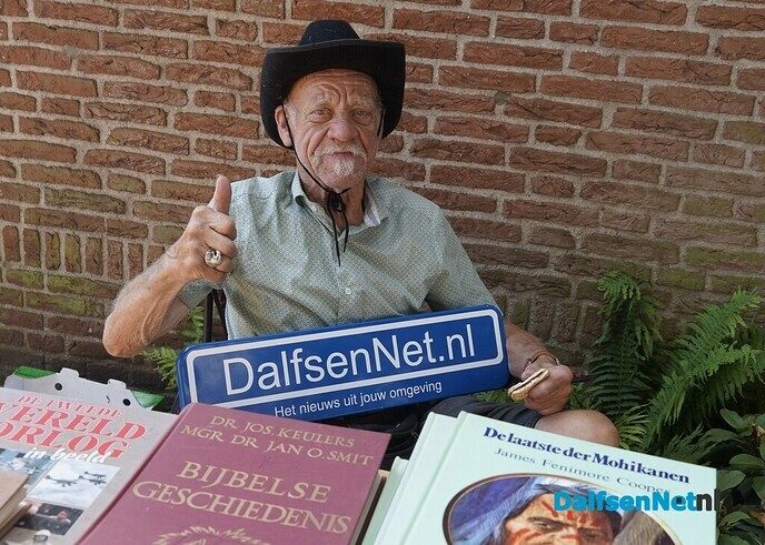 Bordje DalfsenNet op derde Blauwe Bogen Dag - Foto: Paul Scholten