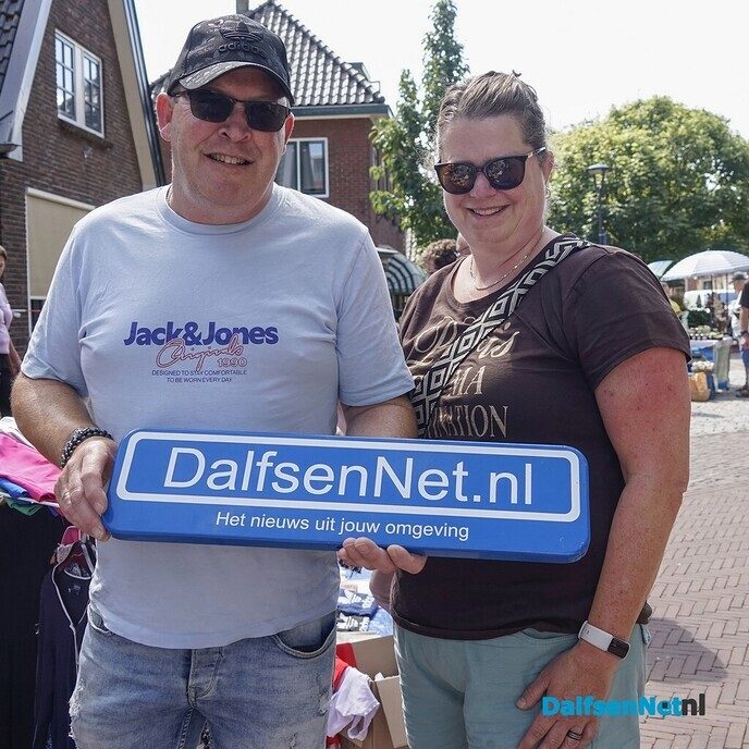 Bordje DalfsenNet op derde Blauwe Bogen Dag - Foto: Paul Scholten