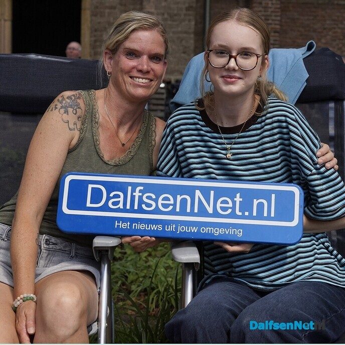 Bordje DalfsenNet op derde Blauwe Bogen Dag - Foto: Paul Scholten