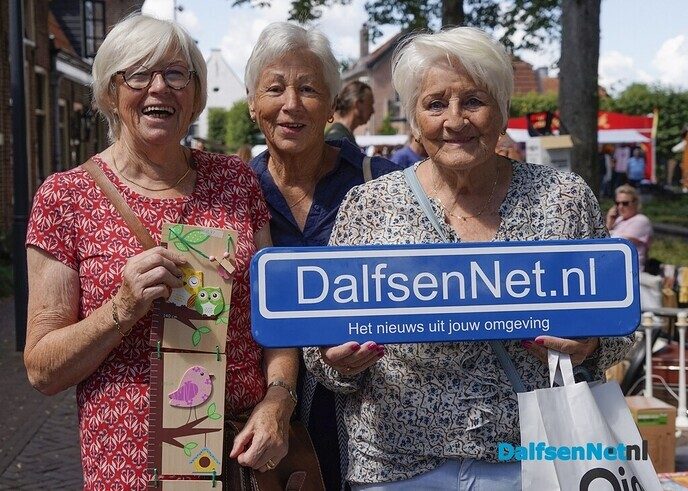 Bordje DalfsenNet op derde Blauwe Bogen Dag - Foto: Paul Scholten