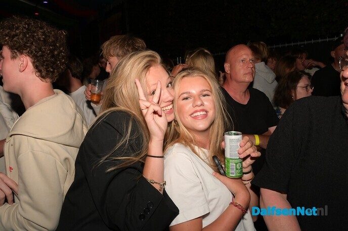 Nikki’s Viert De Zomer zorgt voor uitverkocht feest op Kerkplein - Foto: Johan Bokma