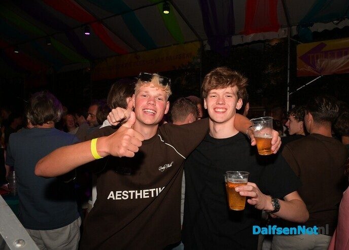 Nikki’s Viert De Zomer zorgt voor uitverkocht feest op Kerkplein - Foto: Johan Bokma