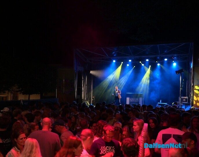 Nikki’s Viert De Zomer zorgt voor uitverkocht feest op Kerkplein - Foto: Johan Bokma