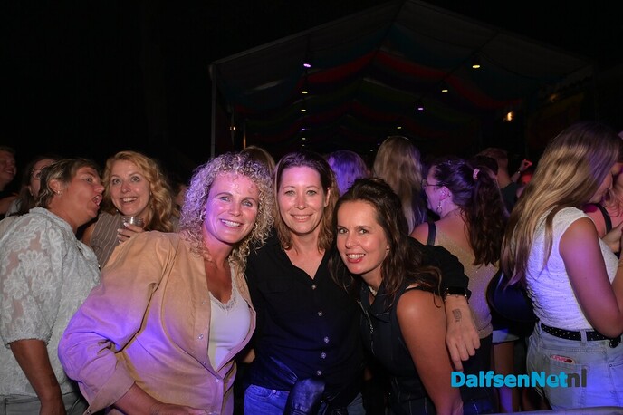 Nikki’s Viert De Zomer sluit af met spetterend feest op het Kerkplein - Foto: Johan Bokma